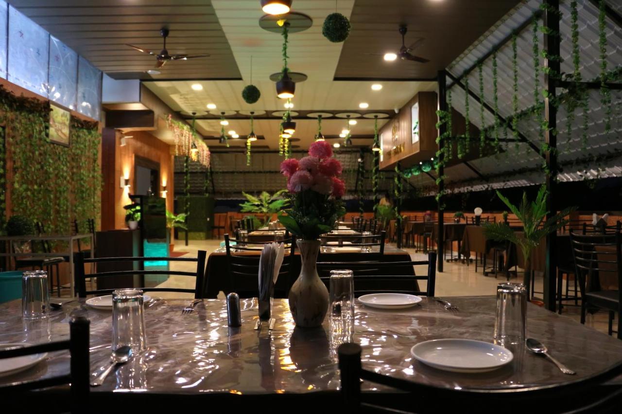 Hotel Shree Palace And Restaurant Ratlām Exteriér fotografie